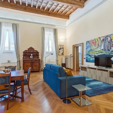 In A 1400s Building In Via Dei Coronari Piazza Navona * Roma